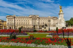 exterior facade of Buckingham Palace